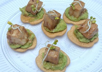 4 Tosta mariñeira de guacamole y Pez Espada